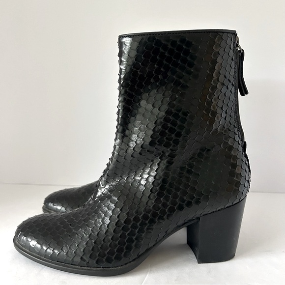 Ecco Snakeskin Embossed Leather Ankle Boot Shoe Block Heel Goth Size EU37 US 6.5 - Picture 3 of 14